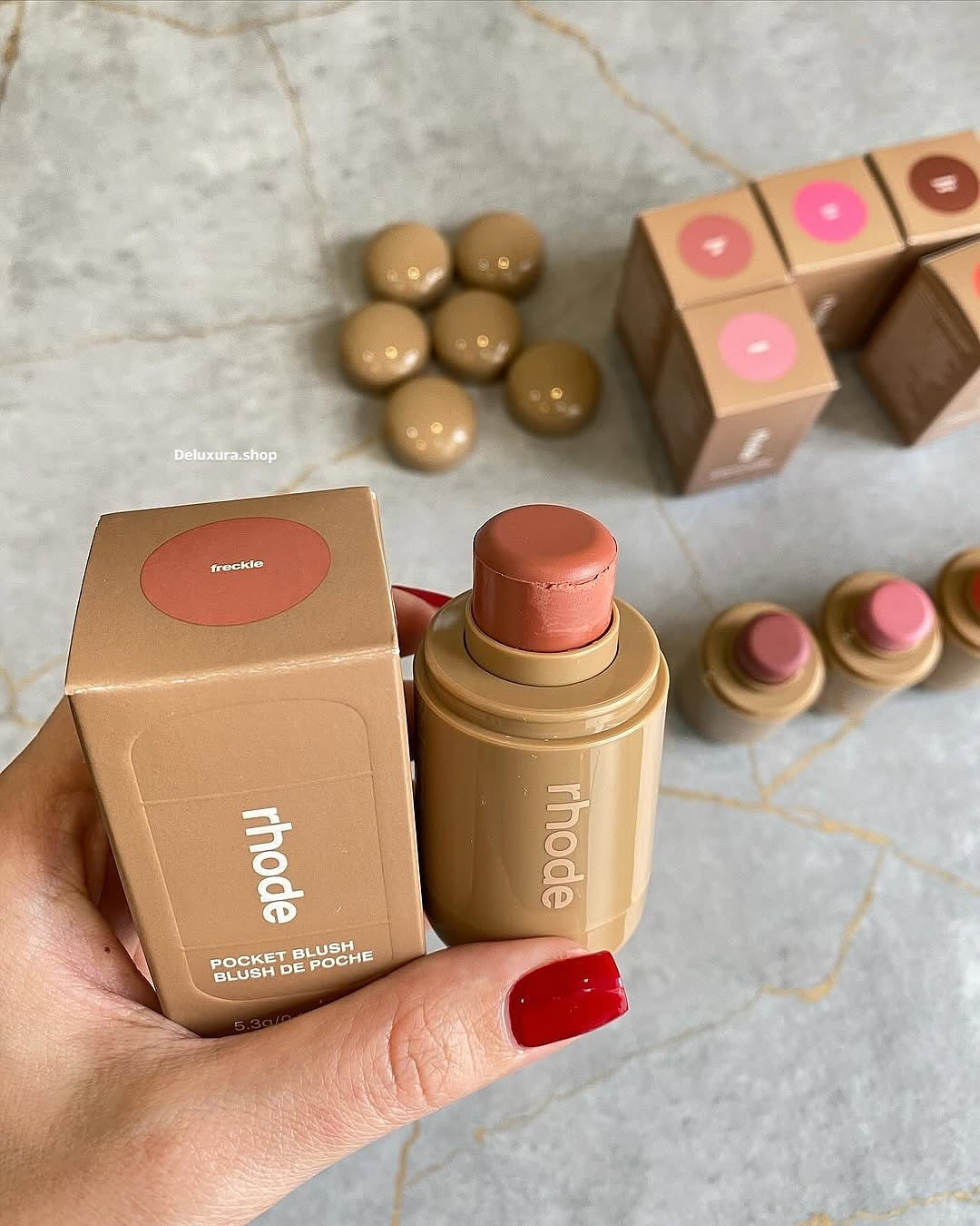 Rhode pocket blush (The natural flush)